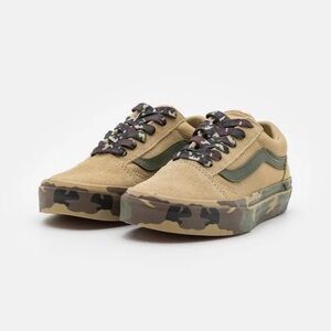 Tan/camouflage toddler Vans